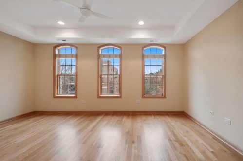 2712 Bryn Mawr Ave, Chicago IL 60659-4414 exterior