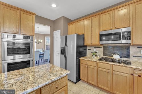 20 Venuti Dr, Chester PA 19014-3600 exterior