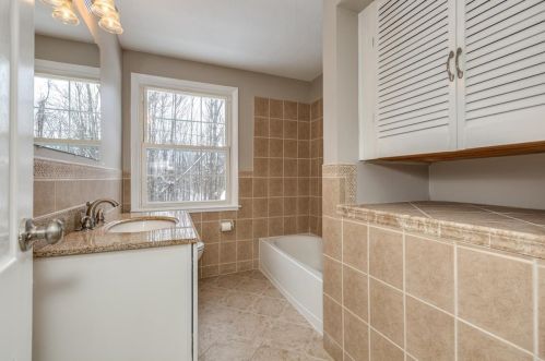 7481 School St, Concord NH  03307-0914 exterior