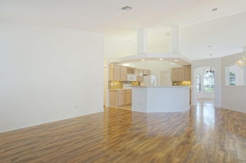 2872 Eagle Dr, Fort Pierce FL 34984-6321 exterior