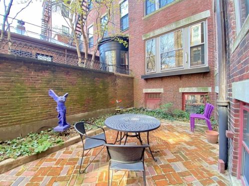 61 Mount Vernon St, Boston MA exterior