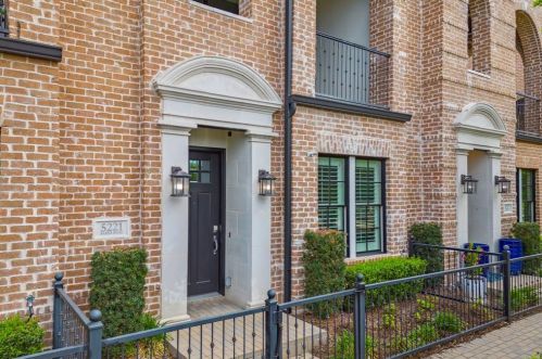 5221 Baker Blvd, Irving TX  75039-0002 exterior