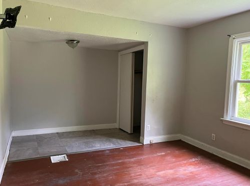 317 Dade Ave, Saint Louis MO 63135-2527 exterior