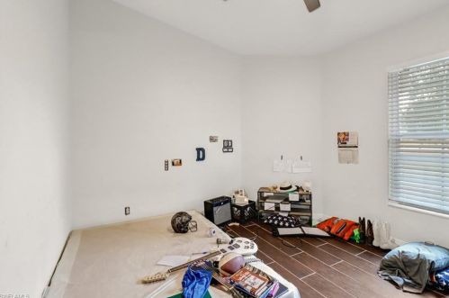 2890 54 Ave, Naples FL 34120-1554 exterior