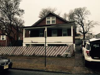 14 Albion Ave, Paterson, NJ 07508-1002