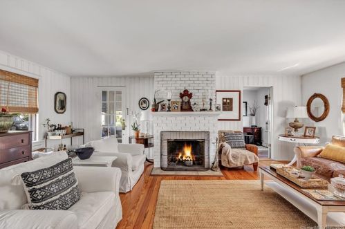 234 3 Ave, Milford CT 06460-5248 exterior