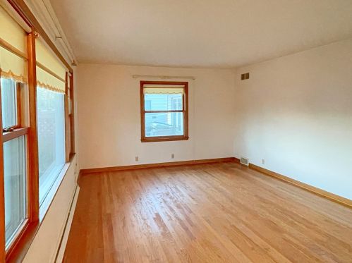 7100 Verona Ct, Milwaukee WI 53219-3932 exterior