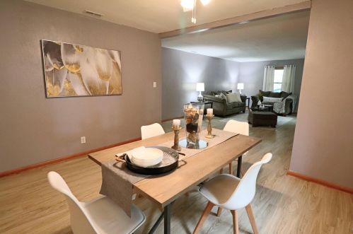 1008 105th St, Milwaukee WI 53227-1210 exterior