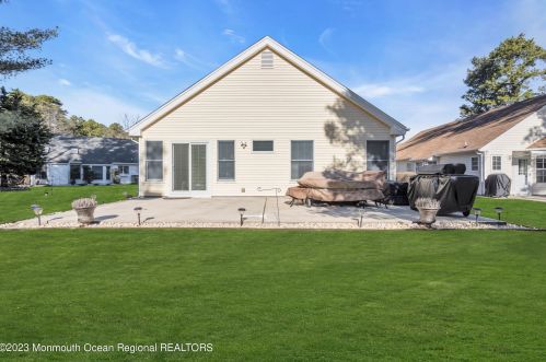 341 Devon St, Lakehurst NJ  08759-4637 exterior