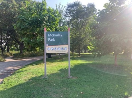 3711 Damen Ave, Chicago, IL 60609-1117