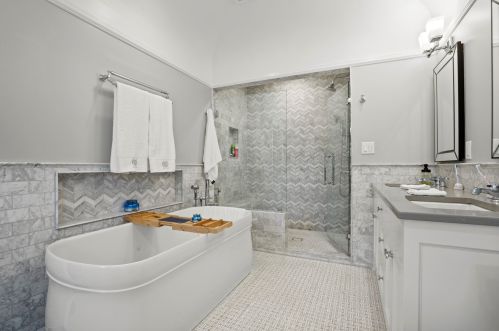 2723 Edgewood Ave, Milwaukee WI  53211-2913 exterior