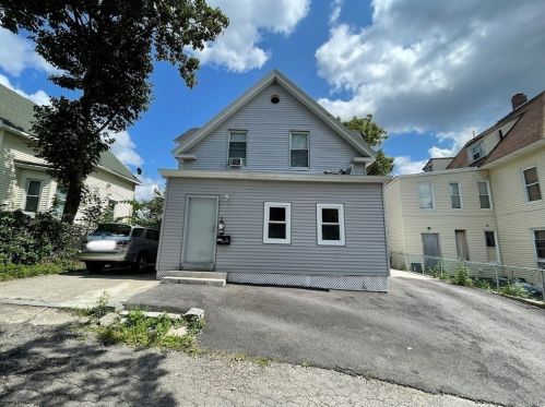 2 Ripley Pl, Worcester, MA 01610-2512