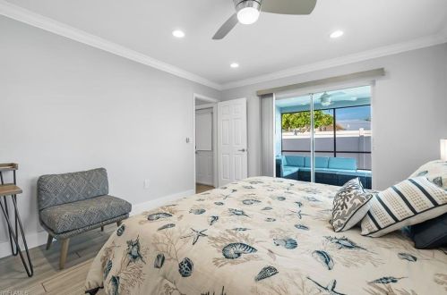 683 102 Ave, Naples FL 34108-3213 exterior