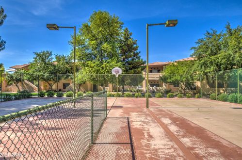 1351 Pleasant Dr, Chandler AZ  85225-6513 exterior