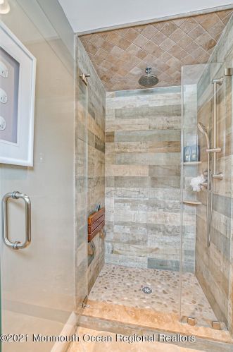 50 Farm Rd, Middletown NJ 07748-3703 exterior