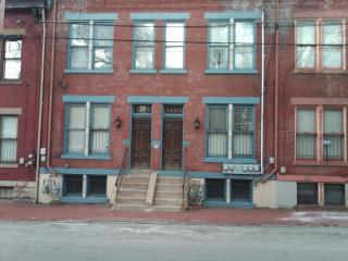 1424 Columbus Ave, Pittsburgh PA  15233-1260 exterior