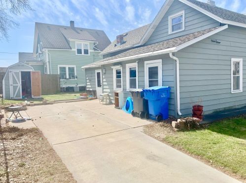 317 3rd St, Watertown, WI 53094-3722