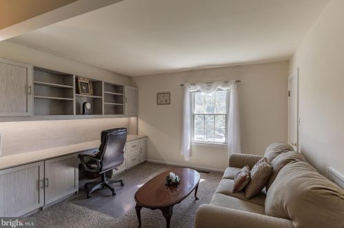 300 Ardmore Ave, Ardmore PA 19003-1012 exterior