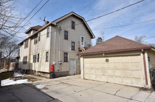 4418 Bartlett Ave, Milwaukee WI  53211-1507 exterior