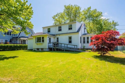 14 Homestead Ave, Derby CT 06418-2504 exterior