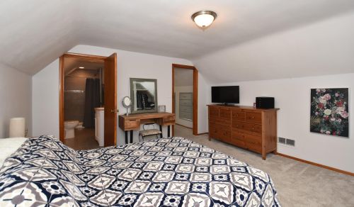 3817 87th St, Milwaukee WI  53222-2840 exterior