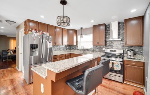 7219 Vincennes Ave, Chicago IL  60621-3517 exterior