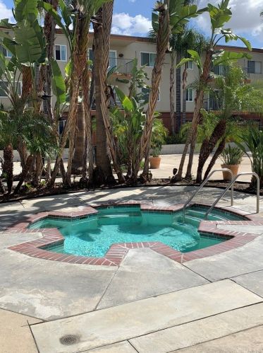 400 Acacia Ave, Fullerton CA  92831-4011 exterior