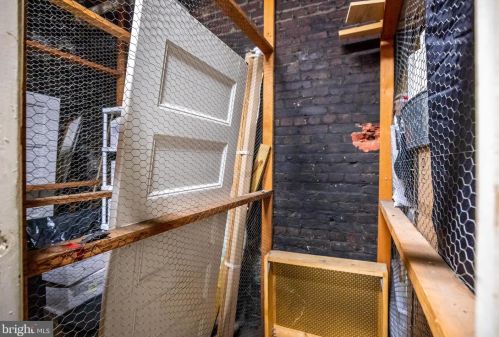 2311 Connecticut Ave, Washington DC  20008-1708 exterior