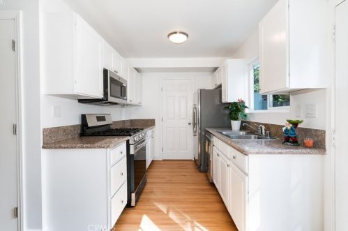 16576 Montego Way, Tustin CA  92780-4127 exterior