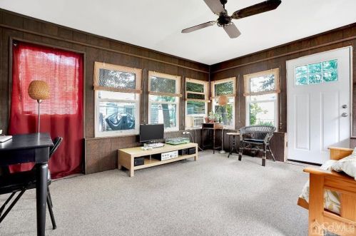 12 Pne St, Edison NJ 08817-4743 exterior