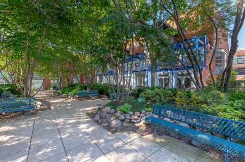 1151 Washington Blvd, Chicago IL 60607-2002 exterior