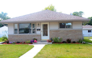 3615 83rd St, Milwaukee, WI 53220-1029