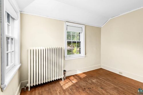 1 Hawthorne Rd, Duluth MN 55812-1936 exterior