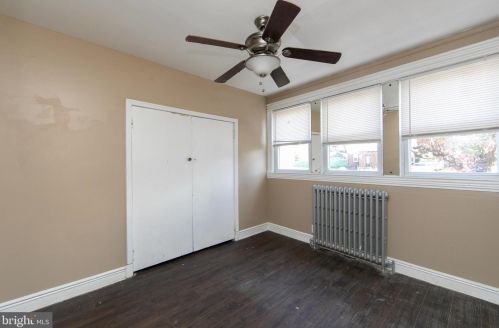 6829 Waldorf Ave, Camden NJ 08110-6109 exterior