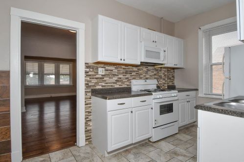 8206 Gravois Ave, Saint Louis MO  63123 exterior