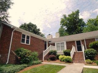 2005 Saddlegate Ct, Greensboro, NC 27407-5803