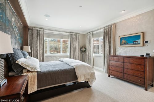 2900 Hermitage Ave, Chicago IL 60609-2733 exterior