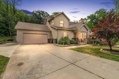 2151 Theresa Ave, Dewitt, MI 48820-8616