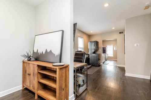 938 Noble St, Chicago IL  60642-5303 exterior