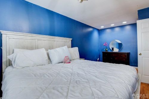 2 Nicholas Dr, Old Bridge NJ 08857-1558 exterior