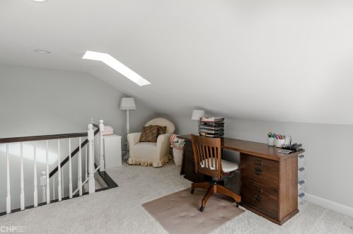 1512 Oakdale Ave, Chicago IL 60657-4011 exterior