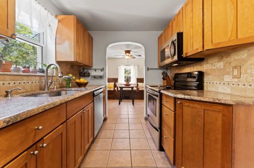 715 Gaywood Dr, Pittsburgh PA 15235-4144 exterior