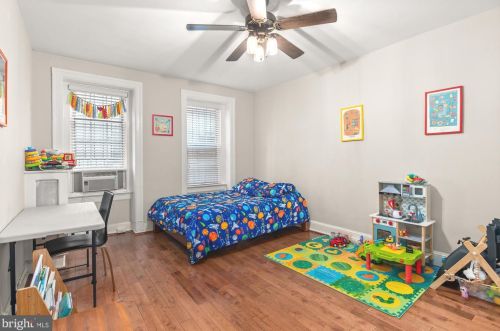 2227 20th St, Washington DC  20009-5075 exterior