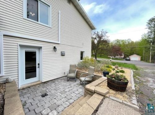 1215 Joshua Ave, Duluth MN 55811-4559 exterior