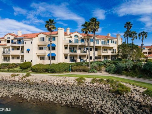 1743 Emerald Isle Way, Oxnard CA  93035-2972 exterior