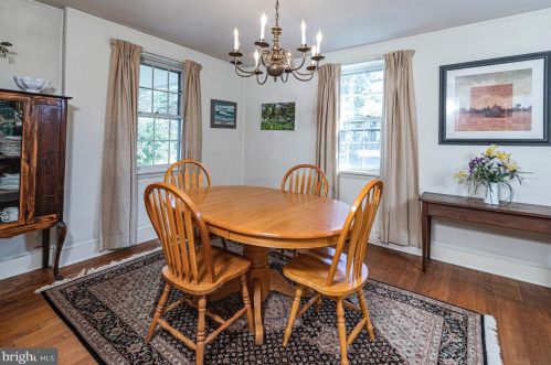 740 Princeton Kingston Rd, Princeton NJ 08540-4124 exterior