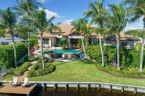 655 Bougainvillea Rd, Naples FL 34102-5545 exterior