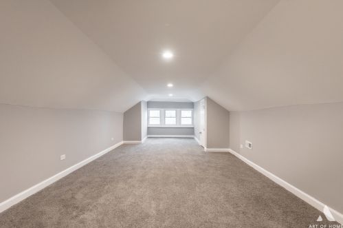 6917 Maplewood Ave, Chicago IL 60622-2857 exterior