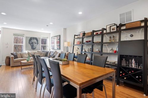 2137 Christian St, Philadelphia PA  19146-1209 exterior