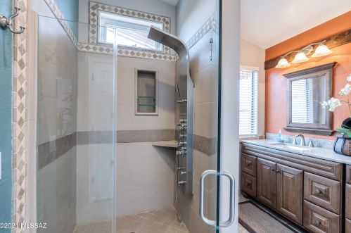 11347 Gray Boulder Ct, Tucson AZ  85737-4612 exterior